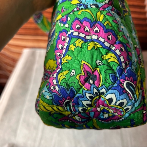 Vera Bradley Vibrant Emerald Paisley Shoulder Crossbody Bag ๐๐๐ - Picture 12 of 17